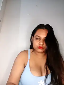 bumblebeegirl online show from April 1, 3:20 pm