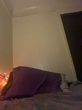 xocrybaby online show from October 15, 6:16 am