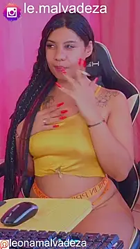 leonasafira online show from July 2, 4:57 pm
