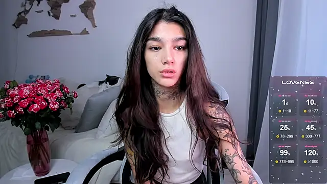 vinkitinkii online show from September 28, 9:14 am