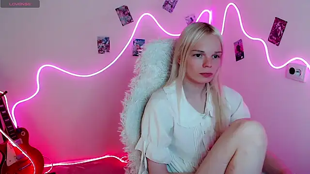 Emily Nyaffee online show from September 9, 2:28 pm