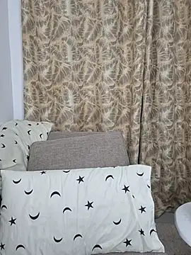 hornycreamybabe online show from July 25, 4:41 am