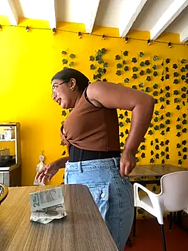 NatashaBrown12 online show from October 1, 8:58 pm