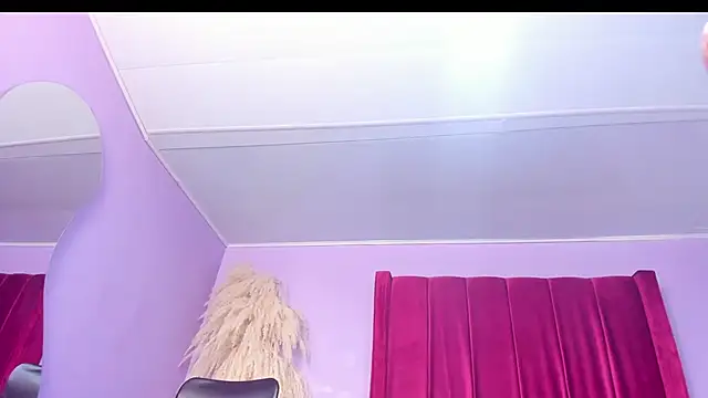 Shanelle   online show from June 2, 8:43 pm