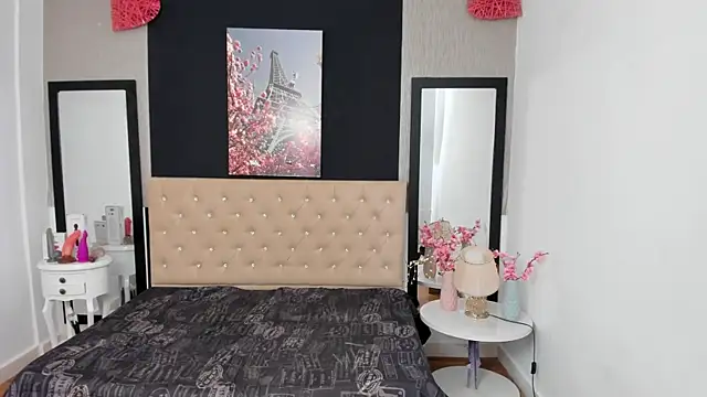 Shanelle   online show from September 30, 2:01 pm