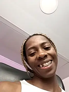 Shanelle   online show from February 25, 2:48 pm