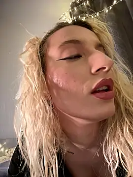 Ella Charm online show from January 11, 6:24 pm