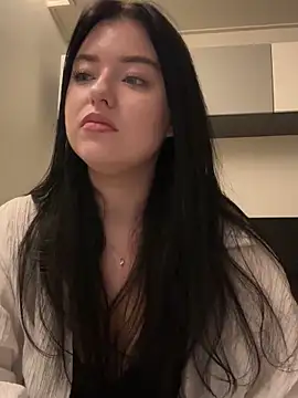 Angela Fosterr online show from November 8, 6:35 pm