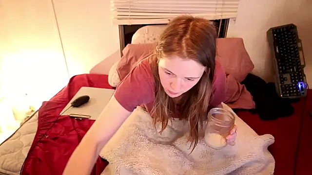 xxpixeyxx online show from March 8, 7:45 am