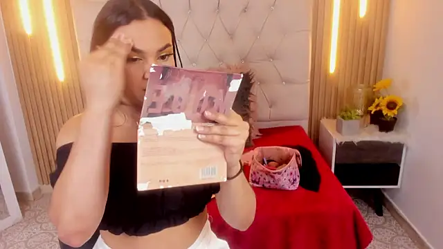 Andrys  online show from October 8, 8:35 pm