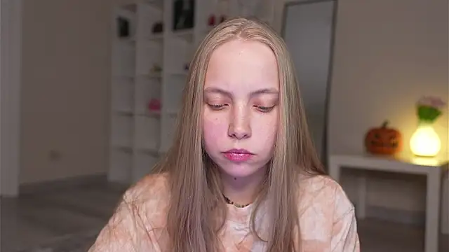  Appr0ved  online show from October 18, 3:59 pm