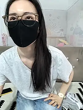 I AM NOT A SLUT online show from April 6, 2:55 am