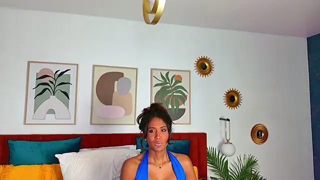 ShanialaFrancaise online show from April 3, 1:42 pm