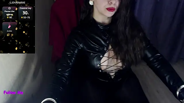 mia-joy online show from April 2, 9:18 am