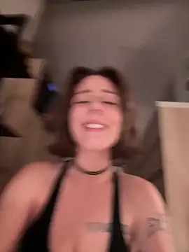 Mia Railey online show from December 17, 9:08 pm