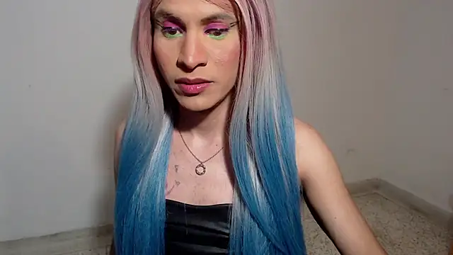 HugeDanex online show from December 4, 6:37 am