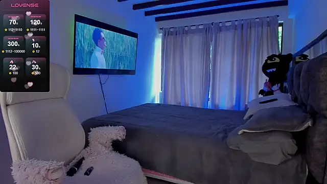 natashasweet online show from December 17, 9:08 pm