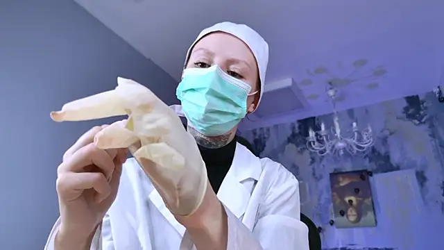 VeliraBraitberg online show from October 31, 1:48 pm