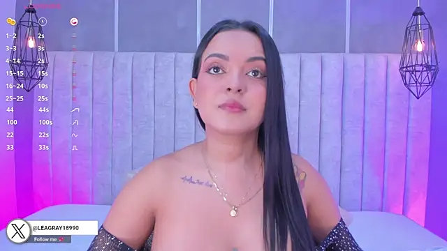 lea gray online show from October 17, 7:39 pm