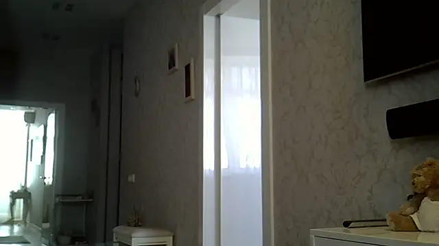 ZarinaSwift online show from April 14, 4:45 am