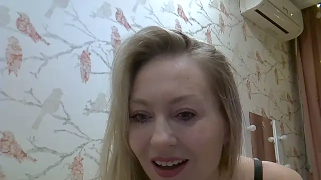 ZarinaSwift online show from November 26, 4:46 am