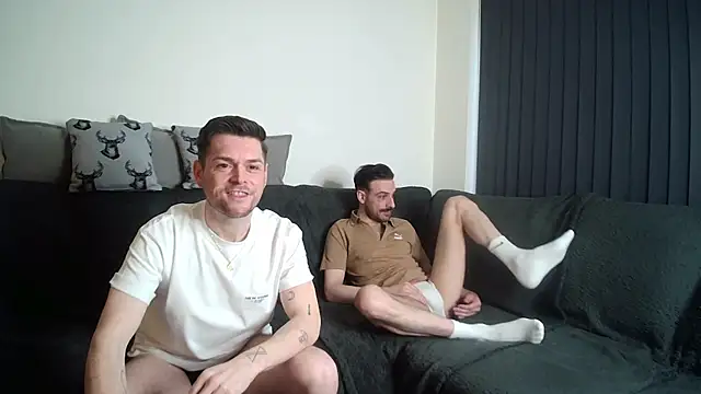 twotwinkhusbandss online show from April 28, 7:29 pm