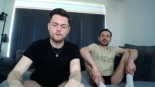 twotwinkhusbandss online show from September 22, 1:09 pm