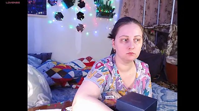 Sakura Green online show from February 12, 9:49 pm