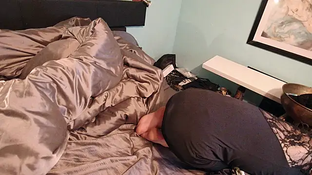 Prxscillia Tx online show from March 18, 7:30 pm