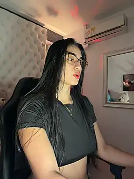 ZarahEvans online show from February 5, 9:29 pm