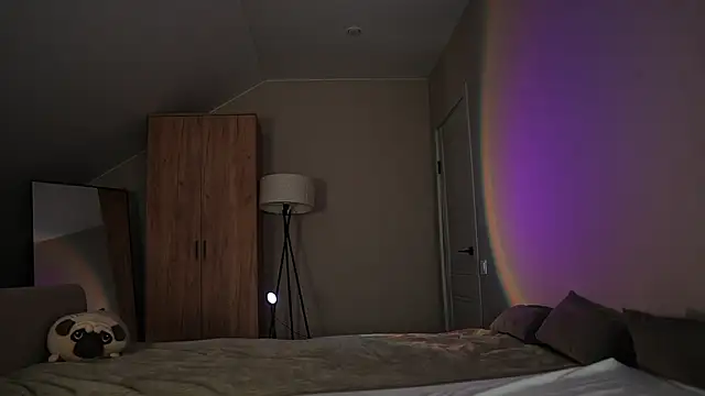 VikkiLustfull online show from October 26, 1:50 pm