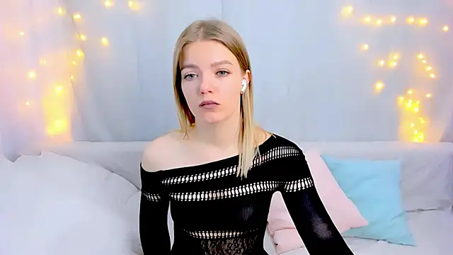 Lily Daviss online show from February 9, 2:58 am