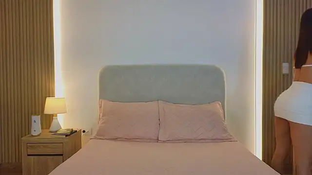 KristennBlue online show from March 5, 3:41 pm