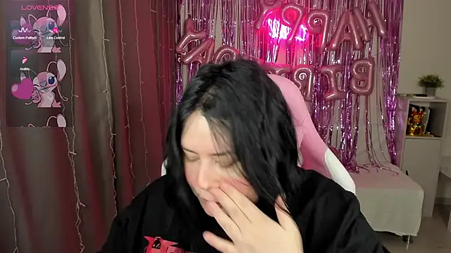 Akemi BBW online show from April 16, 3:18 am