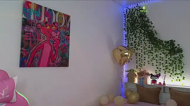 KristenSayles online show from September 10, 8:09 pm