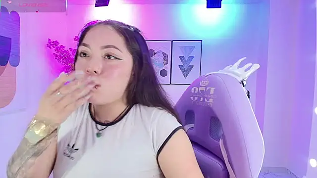 Isa reel online show from October 23, 7:31 pm