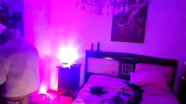 CharlotteVixxens online show from March 6, 11:11 pm