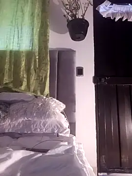 CurvySara1 online show from October 1, 9:31 pm