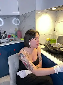 LadyGrotesk online show from March 29, 10:20 pm