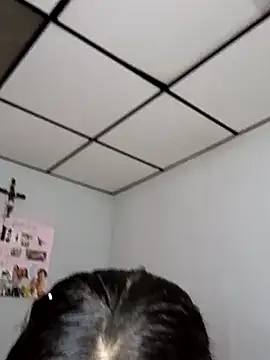 stefanie010 online show from October 18, 7:26 pm