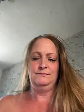 HoneyBluex online show from June 16, 4:52 pm