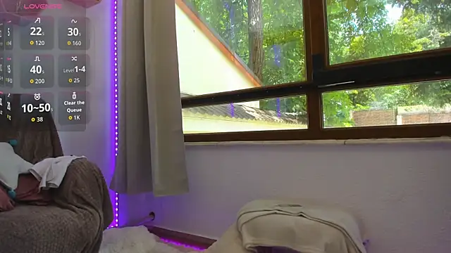 Awesome Jolie online show from June 1, 9:22 am