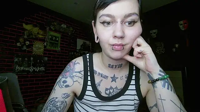 MoorderxDoll online show from April 5, 7:35 pm