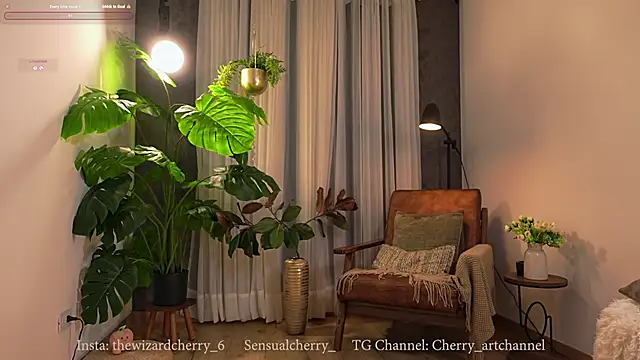 sensualcherry  online show from April 1, 1:39 am