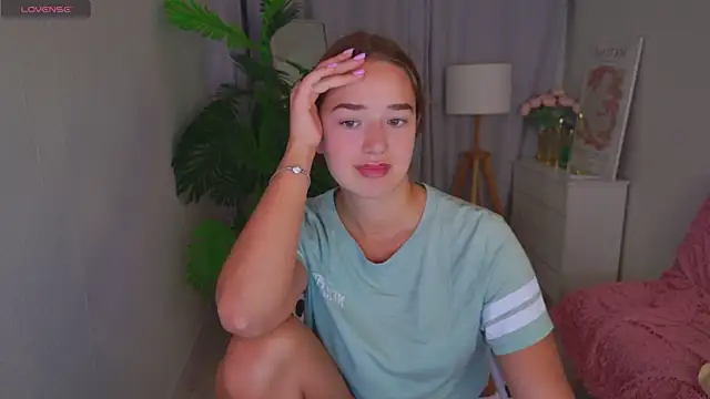 LovelyJessie online show from July 13, 1:56 pm