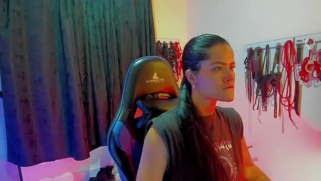 scarlet-kennedy98 online show from September 8, 10:42 pm