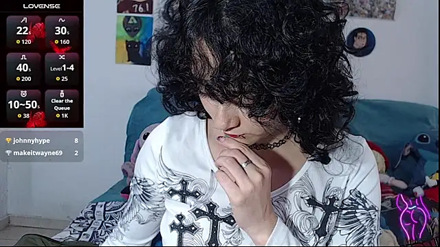 kitty22  online show from October 22, 2:22 pm