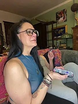 sexyasscougar online show from May 9, 6:04 am