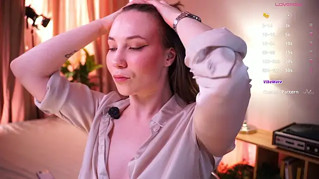 askaudrey  online show from March 21, 1:38 pm