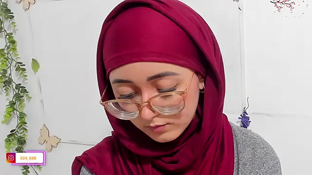 aysel elid online show from September 15, 11:01 pm